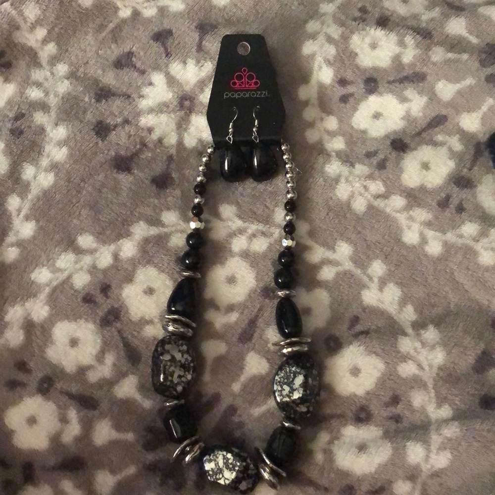 Paparazzi necklace and earring set